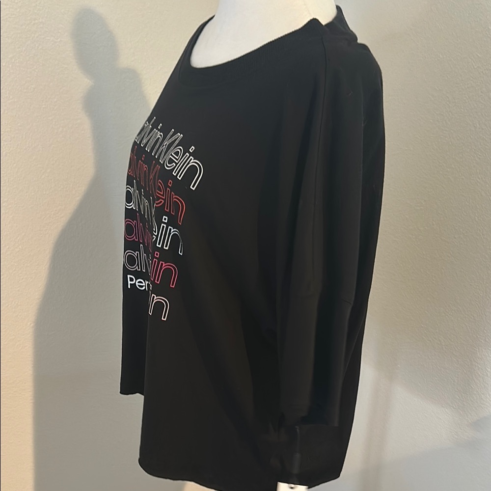 Calvin Klein Black and Red Tee - Picture 5 of 9